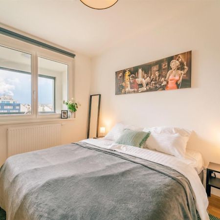 Balcony Apartment, 1 Min To Metro, Perfect For Long Stay Відень Екстер'єр фото